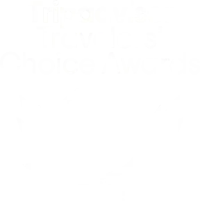 Tripadvisor旅行者之选奖徽章，中央有猫头鹰形标志与月桂叶环绕的圆形图案