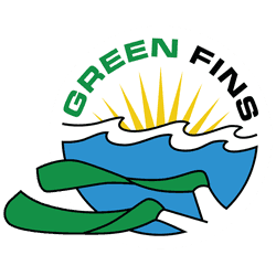 圆形徽标：蓝色波浪和黄色太阳射线，上方弧形英文“GREEN FINS”，左下两条绿色飘带。